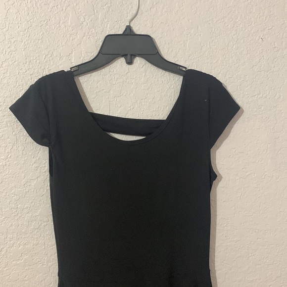 Black dress - Picture 3 of 4